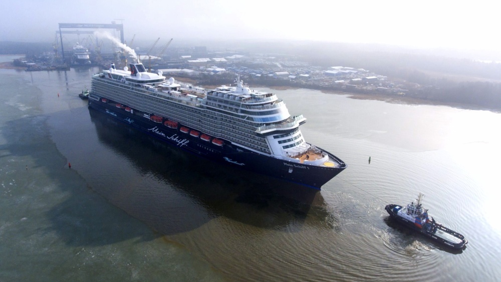 Mein Schiff 1 lähtee koeajolle