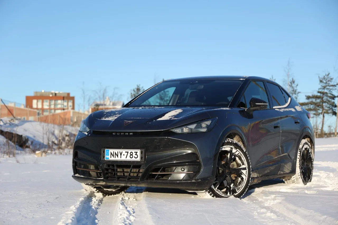 Cupra edestä