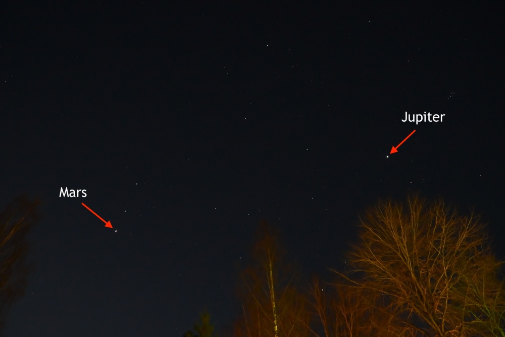 Mars ja Jupiter iltataivaalla. Kuva: MH