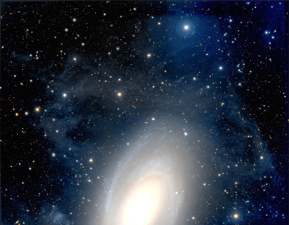 M81 syö naapureitaan