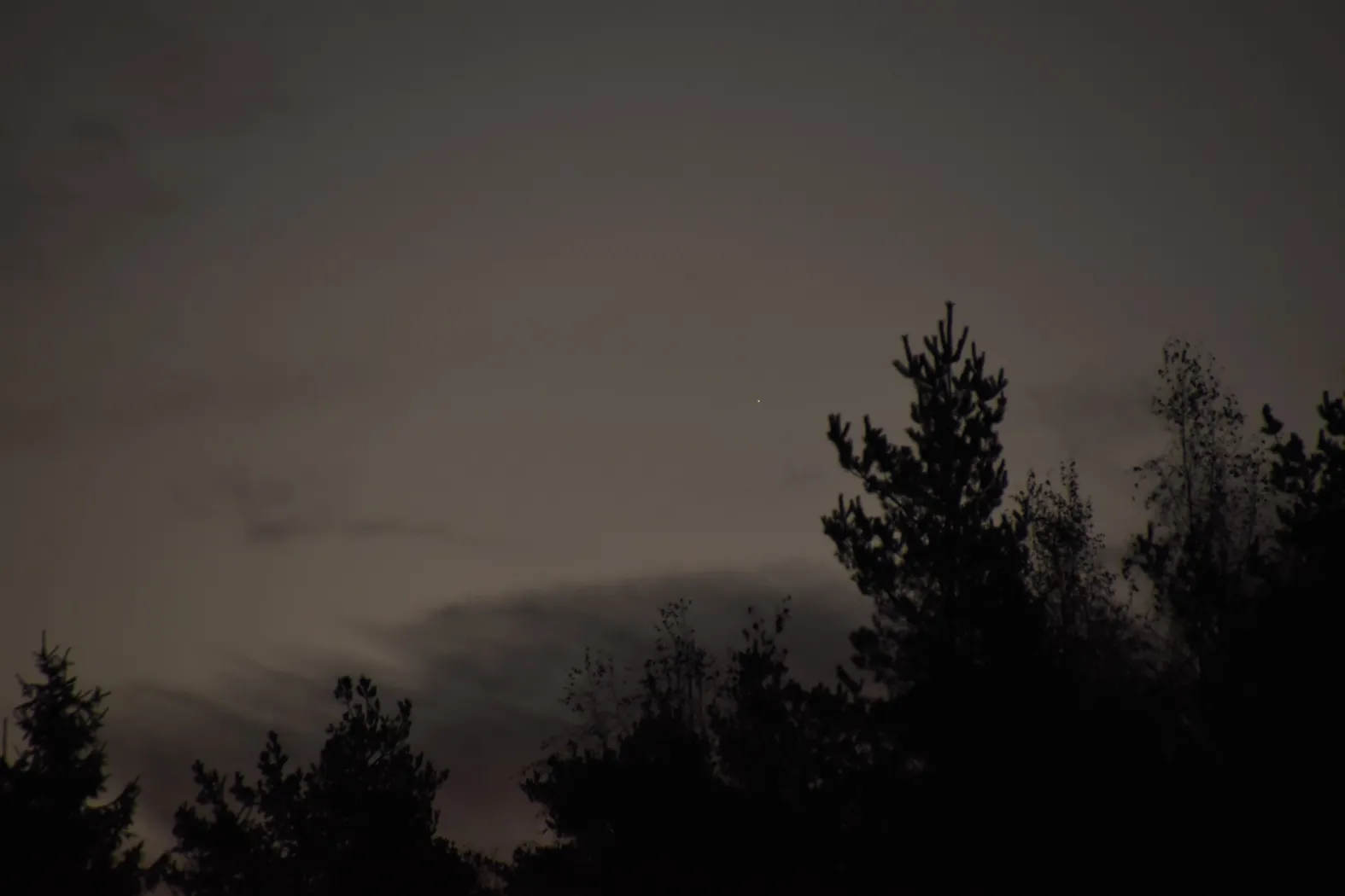 Merkurius aamutaivaalla