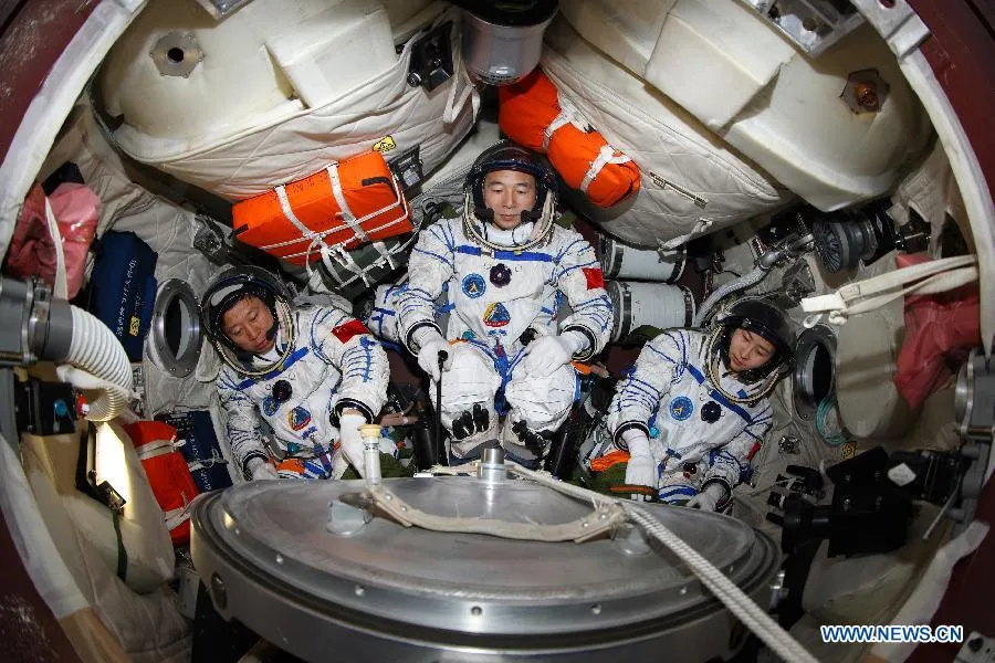Shenzhou-9 valmiina matkaan