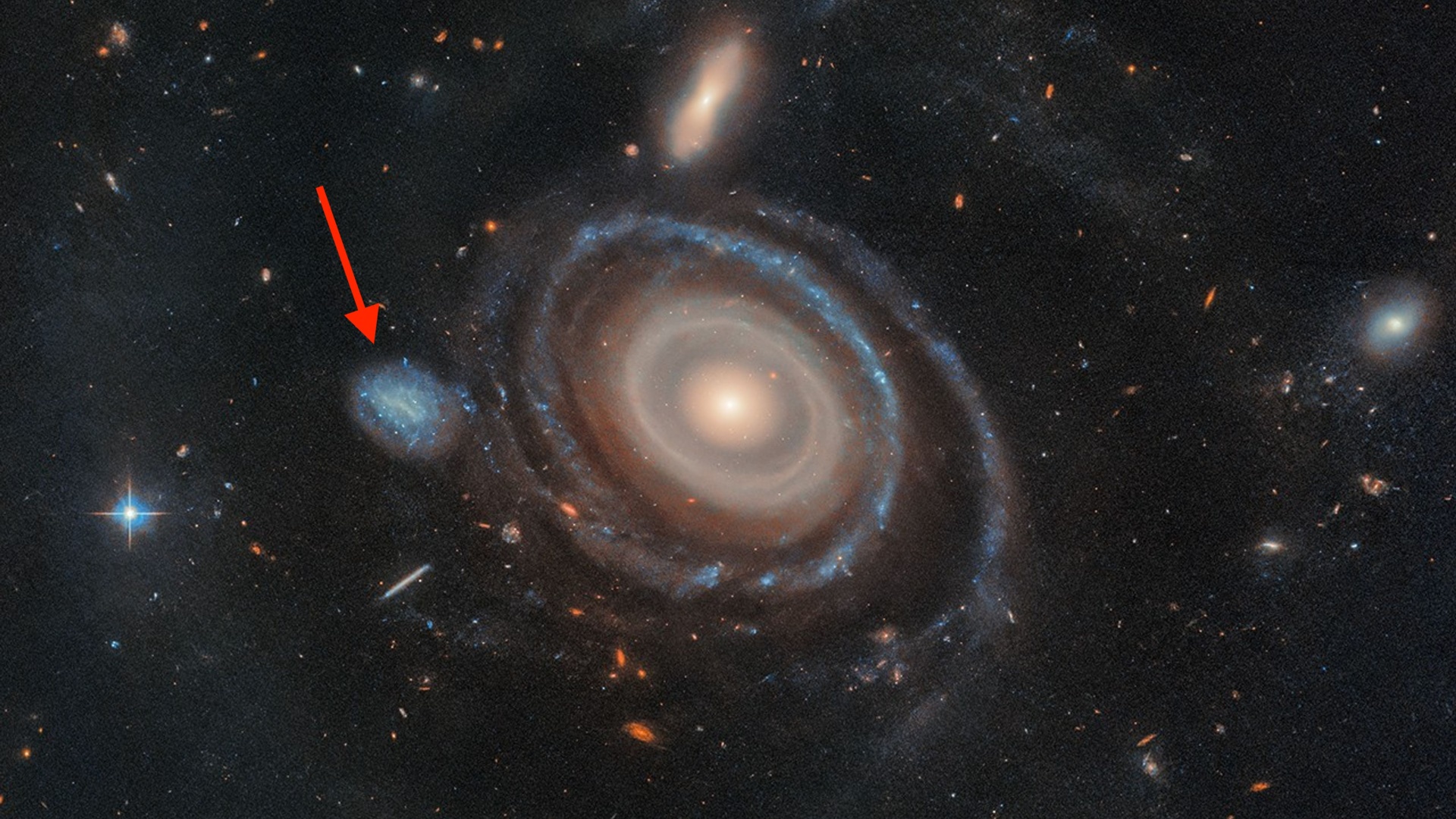Kuva: NASA / ESA / Imad Pasha (Yale University) / Pieter G. van Dokkum (Yale University) 