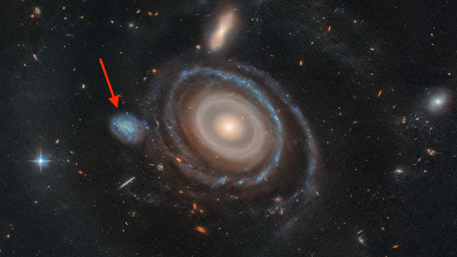 Kuva: NASA / ESA / Imad Pasha (Yale University) / Pieter G. van Dokkum (Yale University) 
