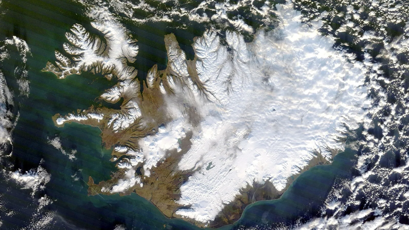 Islanti 13.11.2019 (NASA/TERRA/MODIS/EOSDIS worldview)