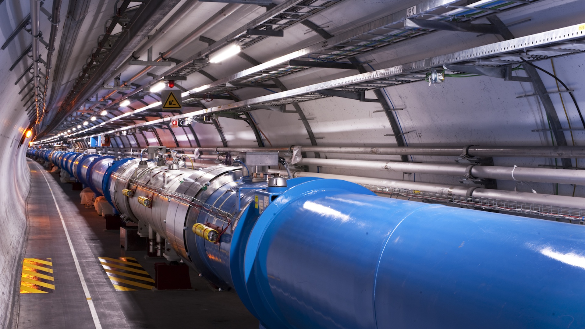 Kuva LHC:n tunnelista