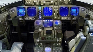 Boeing 777:n ohjaamo