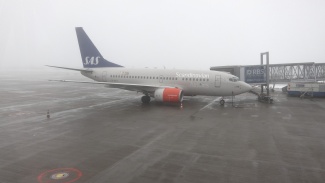 SAS:n kone kentällä Arlandassa
